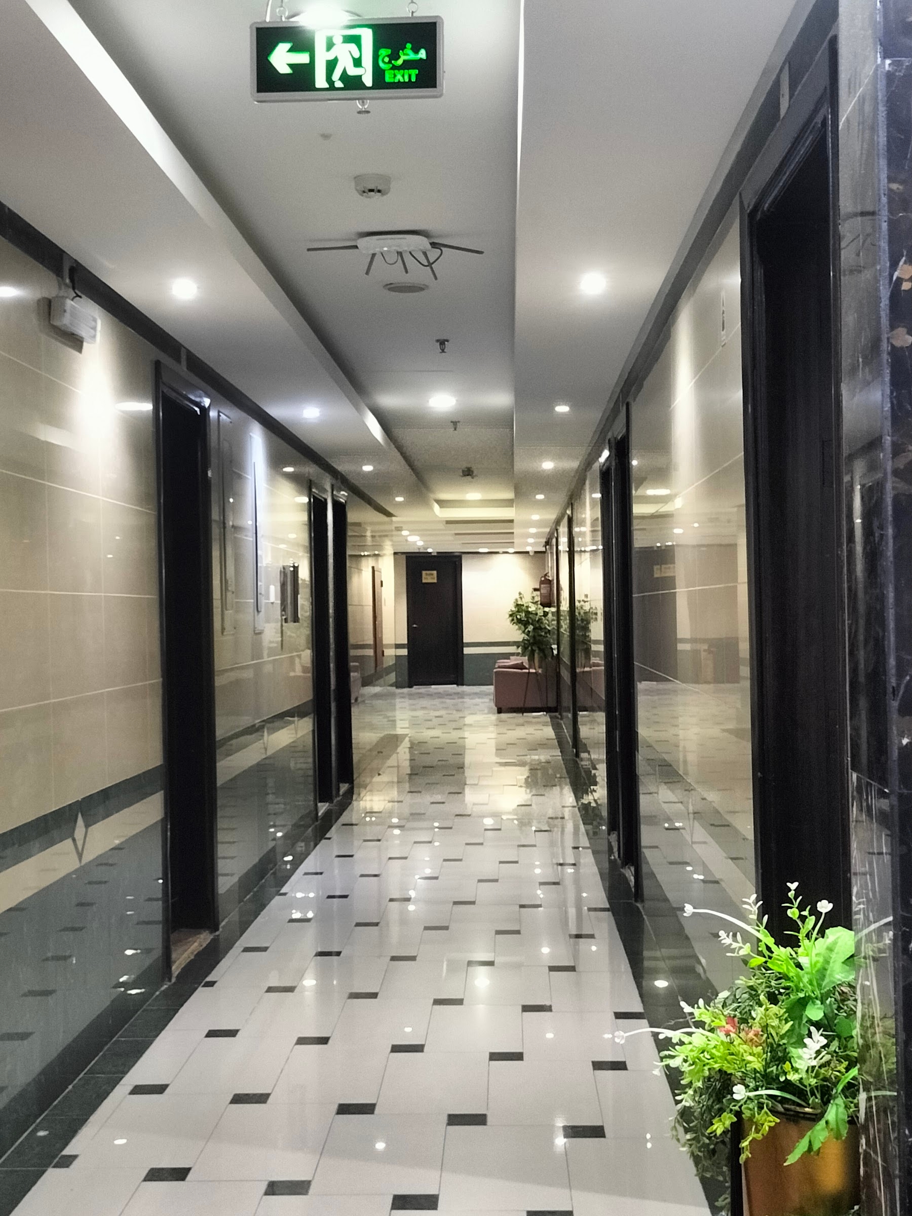 Lorong kamar tamu