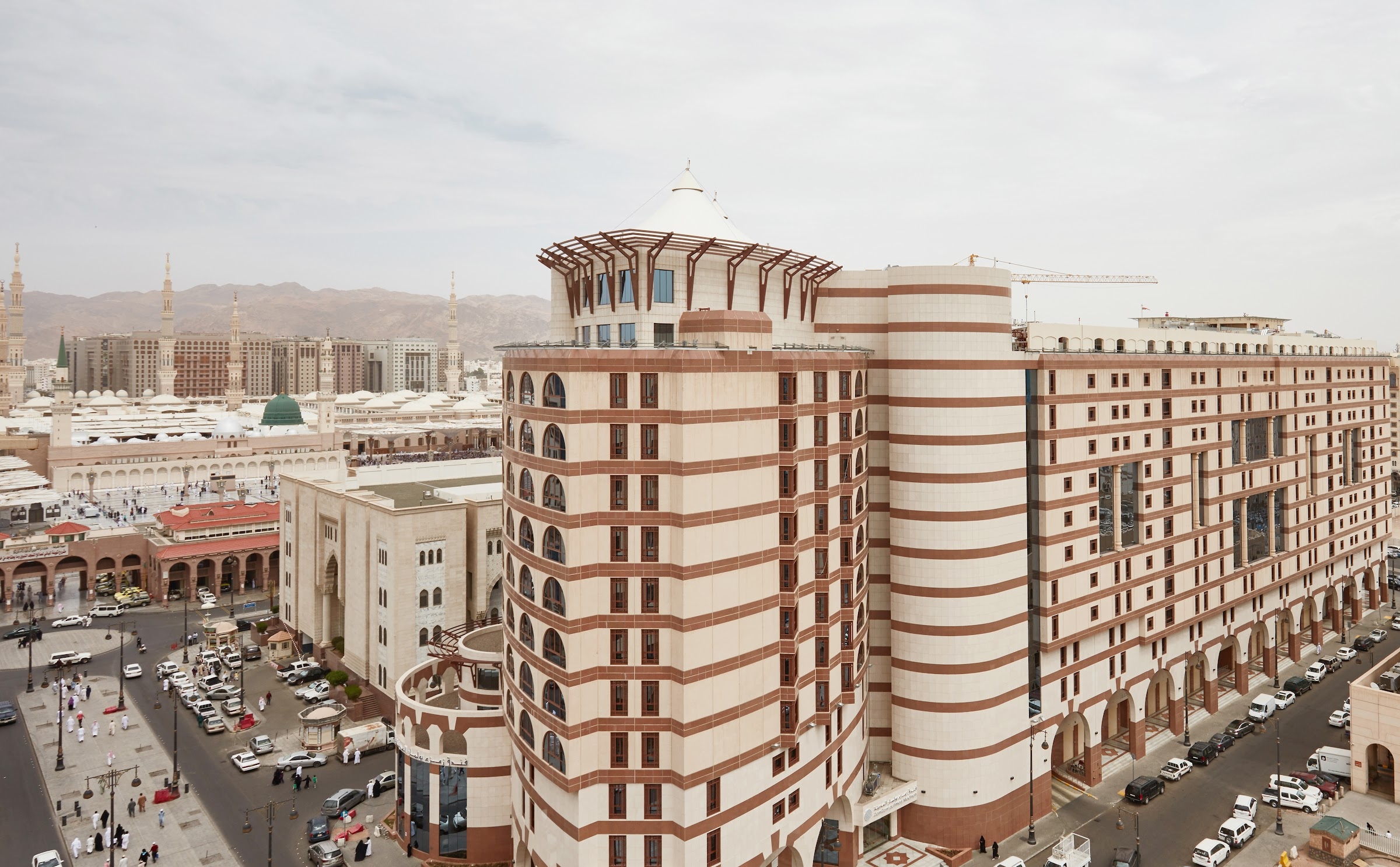 L'hôtel vu d'en haut, avec la mosquée du Prophète derrière